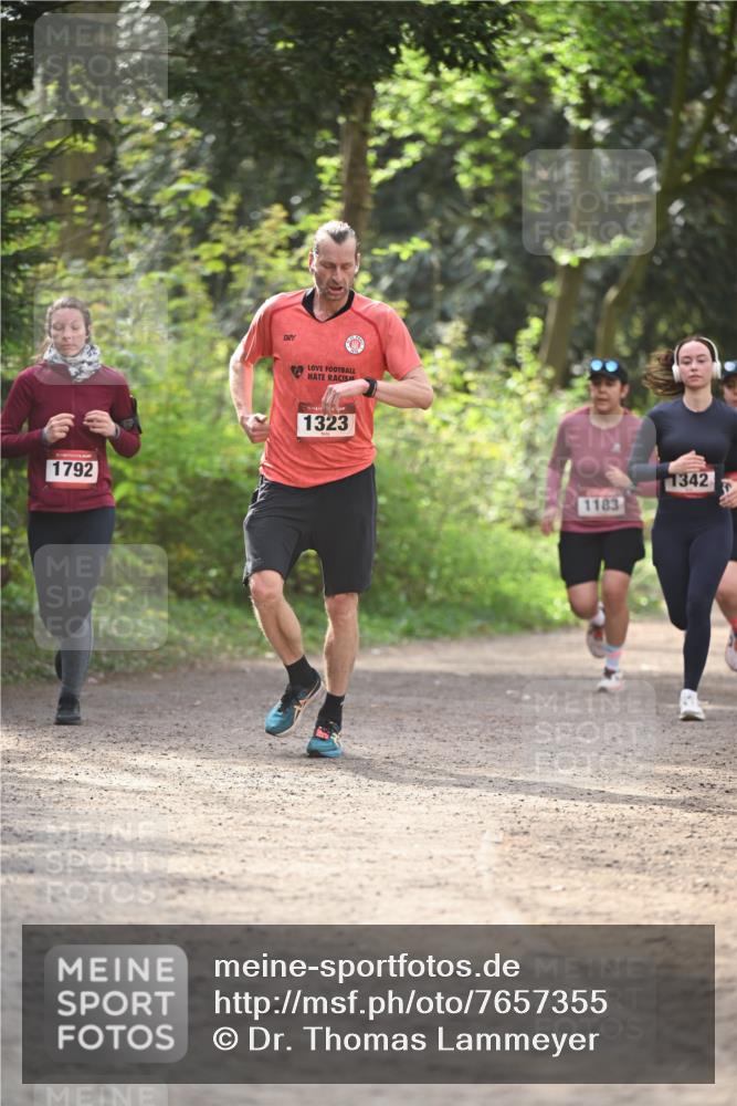 13.04.2025 - Hammer Lauf Dr. Thomas Lammeyer http://msf.ph/oto/7657355 13.04.2025 10:42:30 Laufen 1792, 1323, 1183, 1342 meine-sportfotos.de