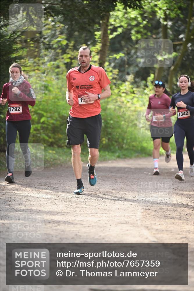 13.04.2025 - Hammer Lauf Dr. Thomas Lammeyer http://msf.ph/oto/7657359 13.04.2025 10:42:30 Laufen 1792, 1342 meine-sportfotos.de