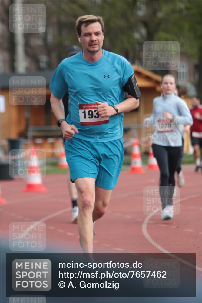 13.04.2025 - Hammer Lauf A. Gomolzig http://msf.ph/oto/7657462 13.04.2025 10:13:32 Ziel 284, 438, 1079, 1189, 1799, 1938 meine-sportfotos.de