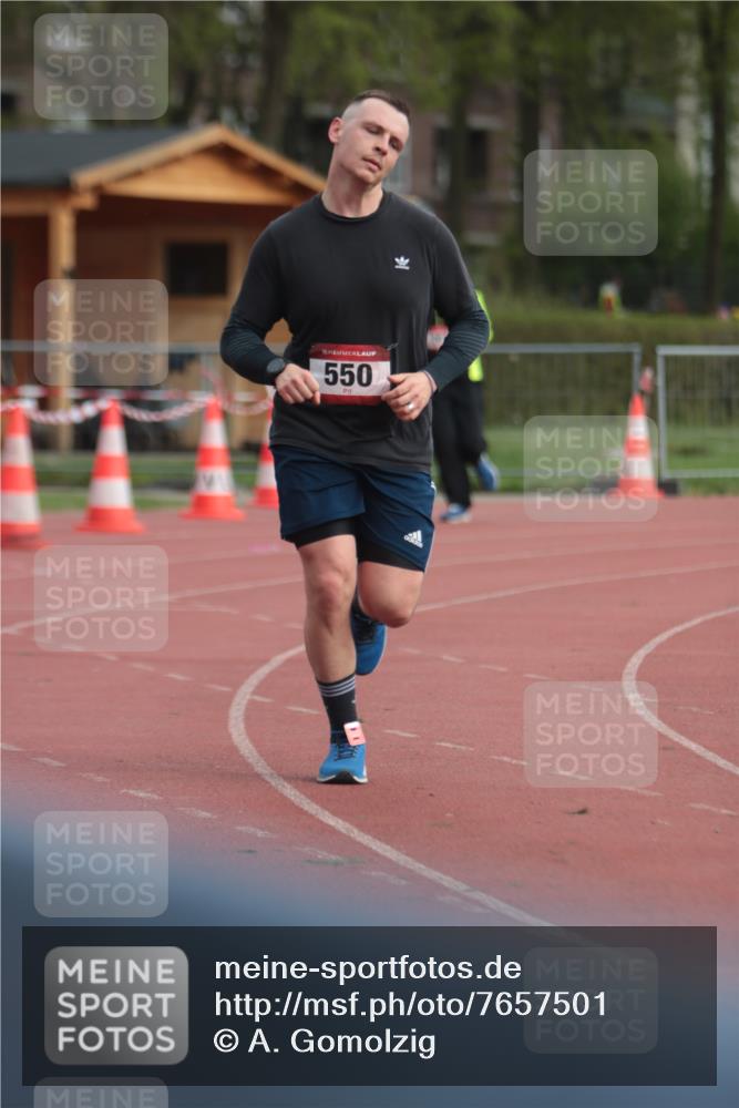 13.04.2025 - Hammer Lauf A. Gomolzig http://msf.ph/oto/7657501 13.04.2025 10:13:48 Ziel 261, 550, 926 meine-sportfotos.de