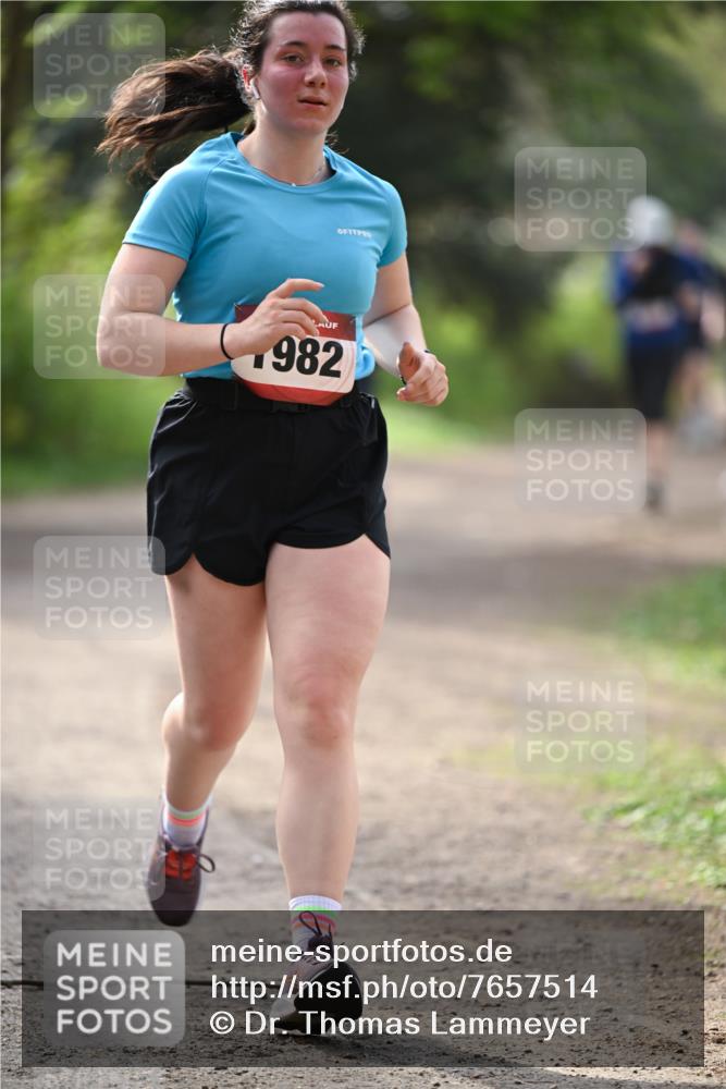 13.04.2025 - Hammer Lauf Dr. Thomas Lammeyer http://msf.ph/oto/7657514 13.04.2025 10:42:59 Laufen 1982 meine-sportfotos.de