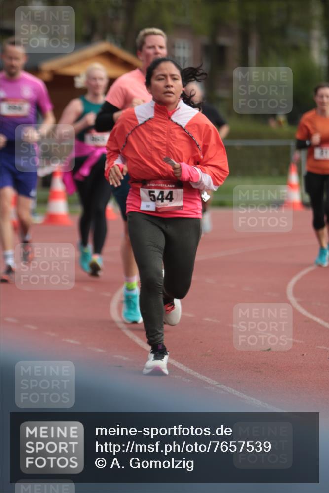 13.04.2025 - Hammer Lauf A. Gomolzig http://msf.ph/oto/7657539 13.04.2025 10:14:04 Ziel 212, 326, 544, 600, 965, 994, 1924 meine-sportfotos.de