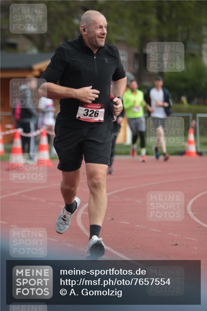 13.04.2025 - Hammer Lauf A. Gomolzig http://msf.ph/oto/7657554 13.04.2025 10:14:11 Ziel 326, 410, 1588, 1968 meine-sportfotos.de