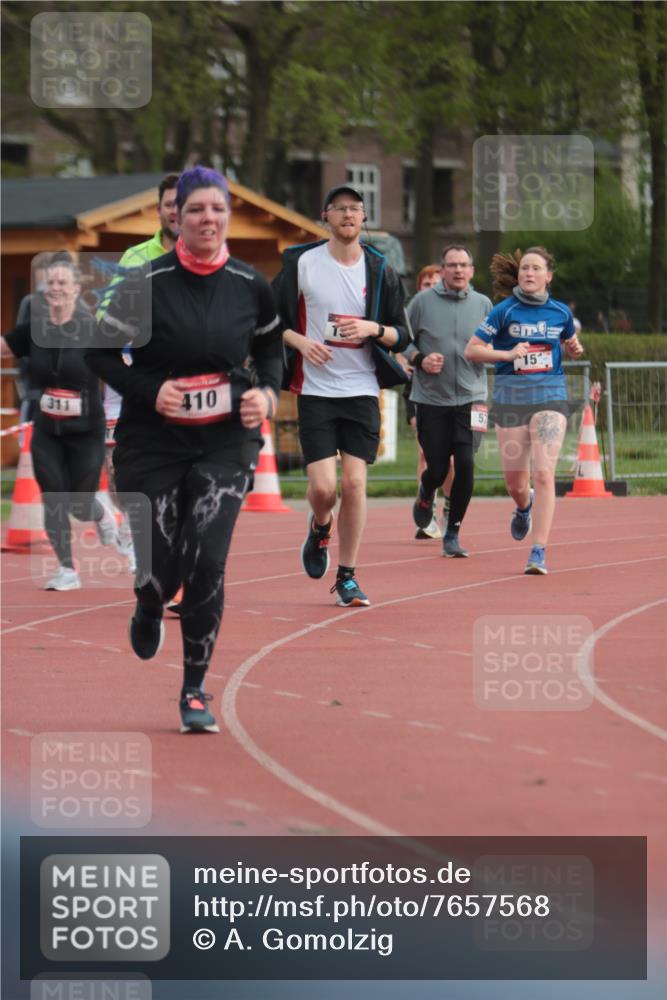 13.04.2025 - Hammer Lauf A. Gomolzig http://msf.ph/oto/7657568 13.04.2025 10:14:16 Ziel 151, 311, 410, 574, 772, 1588, 1968, 1988 meine-sportfotos.de