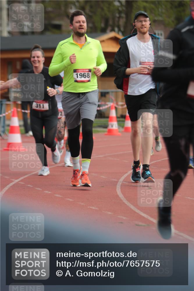 13.04.2025 - Hammer Lauf A. Gomolzig http://msf.ph/oto/7657575 13.04.2025 10:14:18 Ziel 151, 311, 410, 574, 772, 1588, 1778, 1968, 1988 meine-sportfotos.de