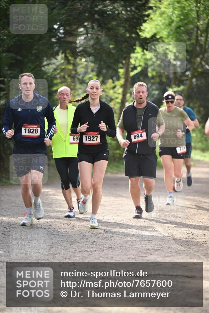 13.04.2025 - Hammer Lauf Dr. Thomas Lammeyer http://msf.ph/oto/7657600 13.04.2025 10:43:11 Laufen 15, 1928, 695, 1927, 694, 776 meine-sportfotos.de