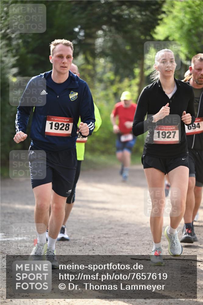 13.04.2025 - Hammer Lauf Dr. Thomas Lammeyer http://msf.ph/oto/7657619 13.04.2025 10:43:13 Laufen 15, 1928, 15, 1927, 694 meine-sportfotos.de