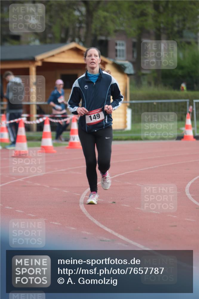 13.04.2025 - Hammer Lauf A. Gomolzig http://msf.ph/oto/7657787 13.04.2025 10:15:29 Ziel 149, 1147 meine-sportfotos.de
