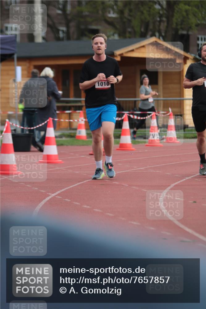 13.04.2025 - Hammer Lauf A. Gomolzig http://msf.ph/oto/7657857 13.04.2025 10:15:55 Ziel 282, 1010, 1337, 1877 meine-sportfotos.de