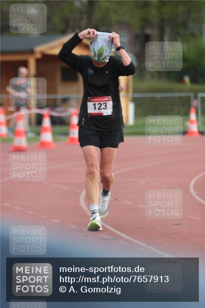 13.04.2025 - Hammer Lauf A. Gomolzig http://msf.ph/oto/7657913 13.04.2025 10:16:08 Ziel 123, 1314 meine-sportfotos.de