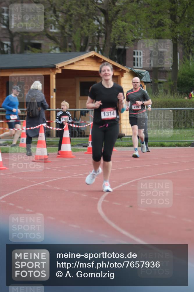 13.04.2025 - Hammer Lauf A. Gomolzig http://msf.ph/oto/7657936 13.04.2025 10:16:11 Ziel 725, 1314 meine-sportfotos.de