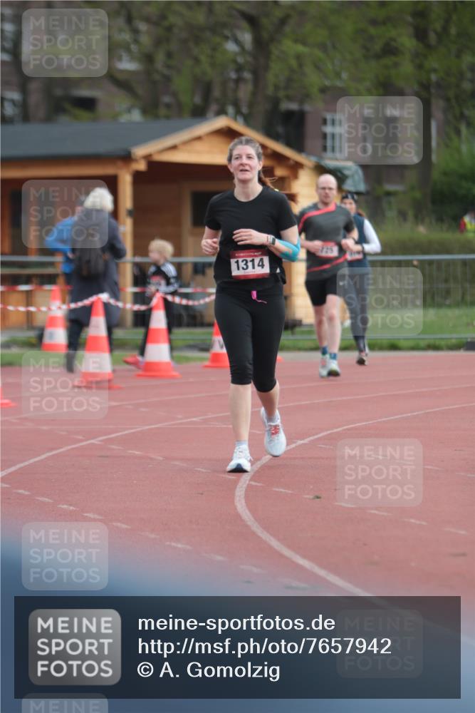 13.04.2025 - Hammer Lauf A. Gomolzig http://msf.ph/oto/7657942 13.04.2025 10:16:11 Ziel 725, 1314 meine-sportfotos.de
