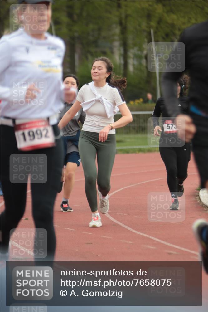 13.04.2025 - Hammer Lauf A. Gomolzig http://msf.ph/oto/7658075 13.04.2025 10:17:07 Ziel 211, 348, 573, 966, 1069, 1164, 1932, 1992, 1993 meine-sportfotos.de