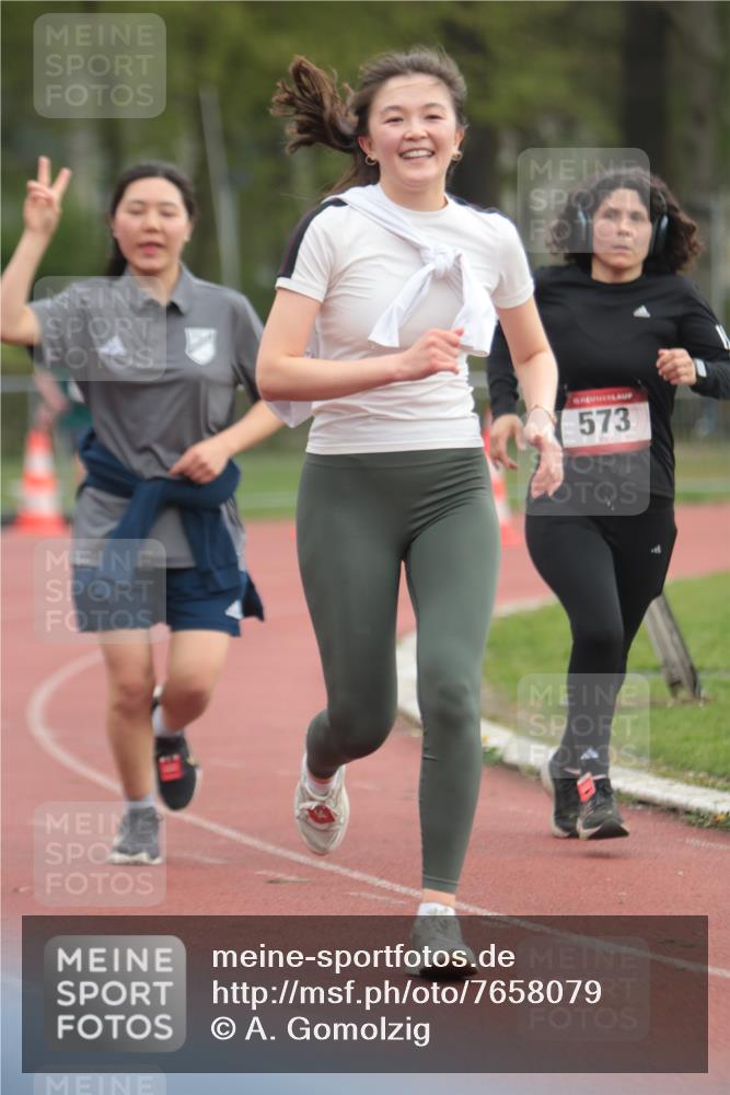 13.04.2025 - Hammer Lauf A. Gomolzig http://msf.ph/oto/7658079 13.04.2025 10:17:09 Ziel 211, 348, 539, 573, 632, 966, 1069, 1164, 1932 meine-sportfotos.de