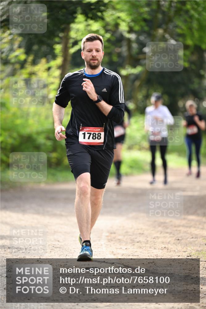 13.04.2025 - Hammer Lauf Dr. Thomas Lammeyer http://msf.ph/oto/7658100 13.04.2025 10:45:21 Laufen 15, 1788 meine-sportfotos.de