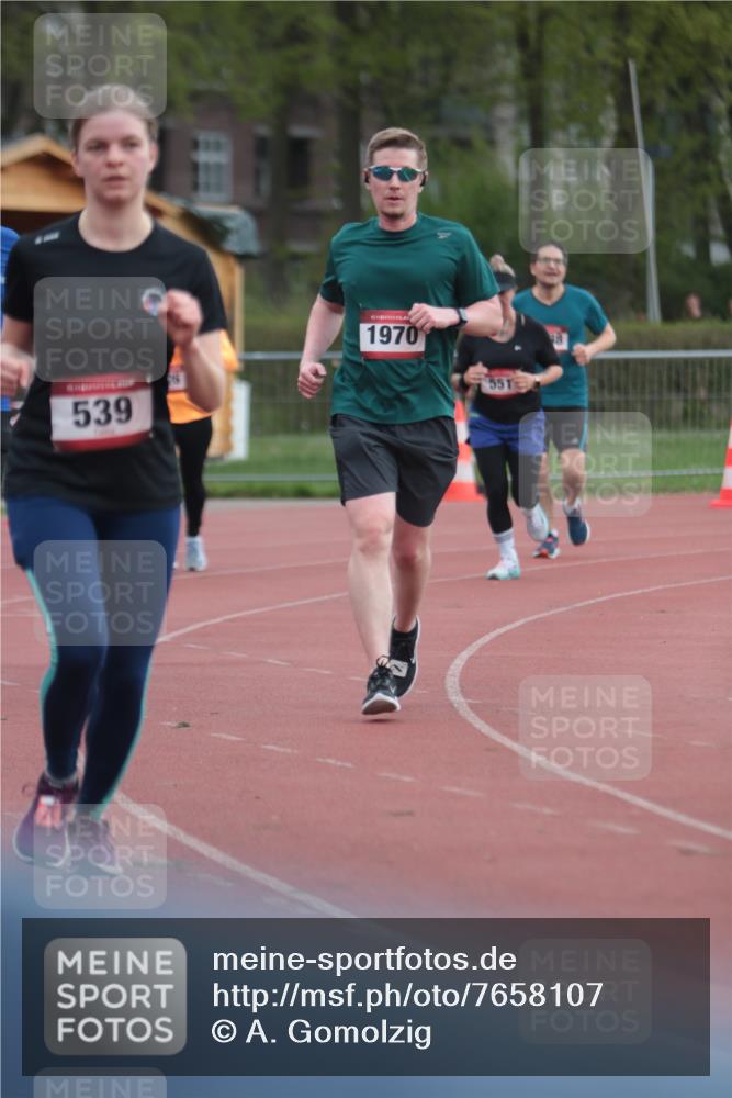 13.04.2025 - Hammer Lauf A. Gomolzig http://msf.ph/oto/7658107 13.04.2025 10:17:17 Ziel 211, 270, 539, 551, 632, 726, 753, 966, 1288, 1970 meine-sportfotos.de