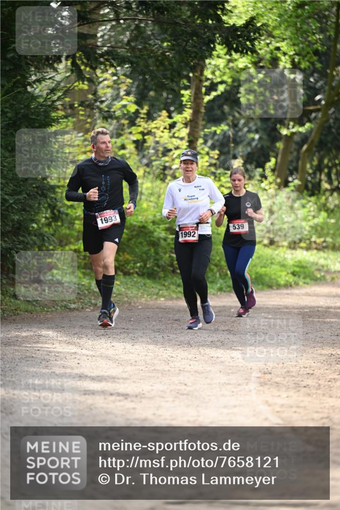 13.04.2025 - Hammer Lauf Dr. Thomas Lammeyer http://msf.ph/oto/7658121 13.04.2025 10:45:24 Laufen 1993, 1992, 539 meine-sportfotos.de