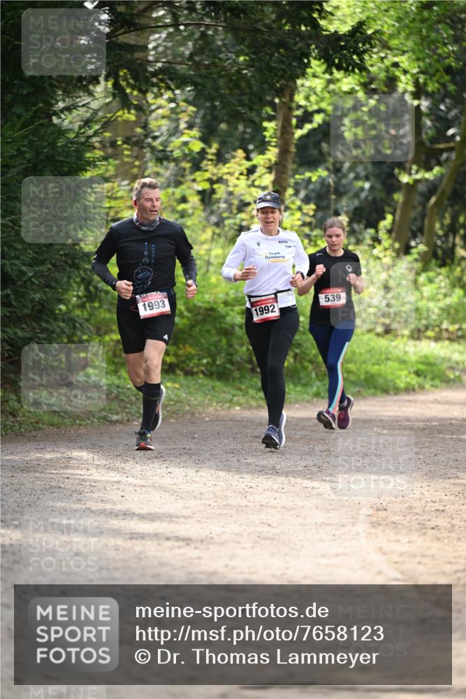 13.04.2025 - Hammer Lauf Dr. Thomas Lammeyer http://msf.ph/oto/7658123 13.04.2025 10:45:25 Laufen 1993, 1992, 539 meine-sportfotos.de