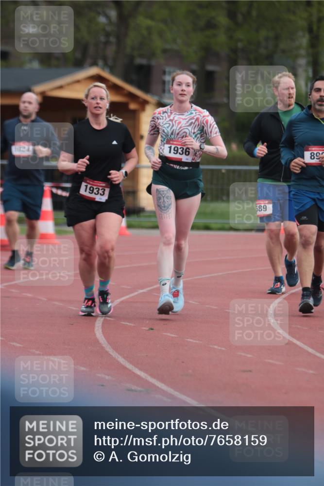13.04.2025 - Hammer Lauf A. Gomolzig http://msf.ph/oto/7658159 13.04.2025 10:17:33 Ziel 185, 589, 760, 896, 946, 1024, 1933, 1936 meine-sportfotos.de