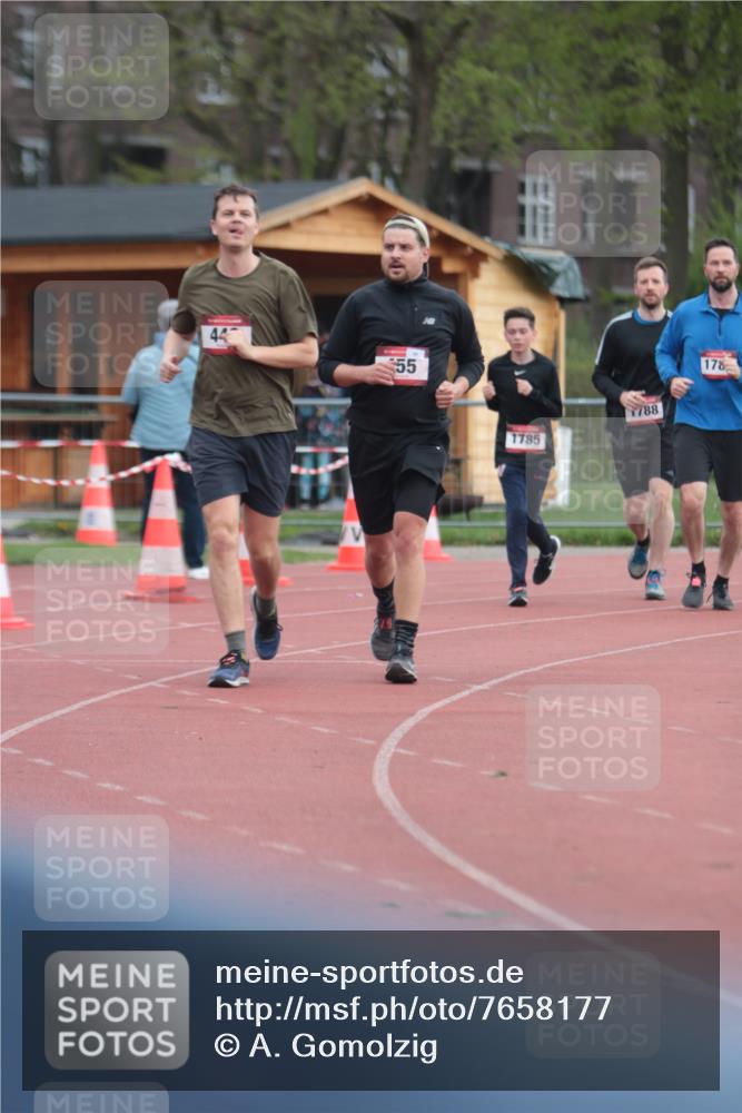 13.04.2025 - Hammer Lauf A. Gomolzig http://msf.ph/oto/7658177 13.04.2025 10:17:47 Ziel 446, 455, 1786, 1788 meine-sportfotos.de