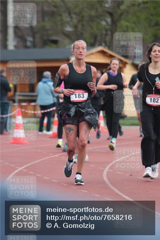 13.04.2025 - Hammer Lauf A. Gomolzig http://msf.ph/oto/7658216 13.04.2025 10:17:59 Ziel 182, 183, 346, 561, 562, 580, 666, 1053, 1054 meine-sportfotos.de