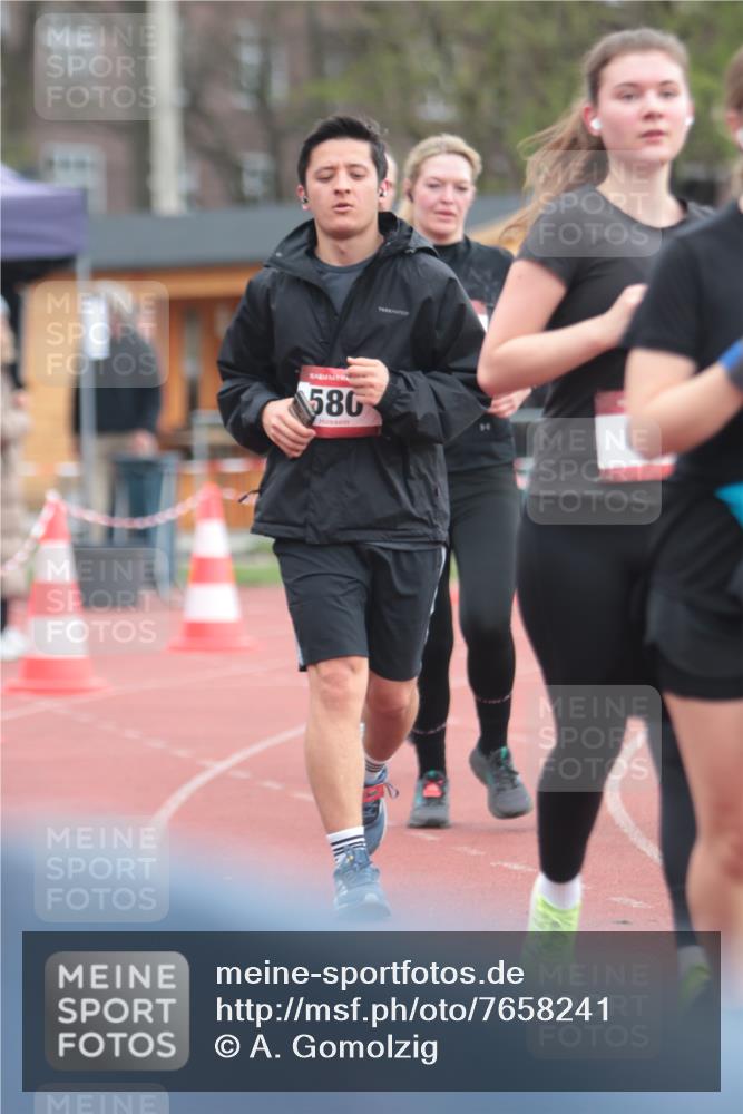 13.04.2025 - Hammer Lauf A. Gomolzig http://msf.ph/oto/7658241 13.04.2025 10:18:05 Ziel 561, 562, 580, 666, 856, 895, 1053, 1054 meine-sportfotos.de