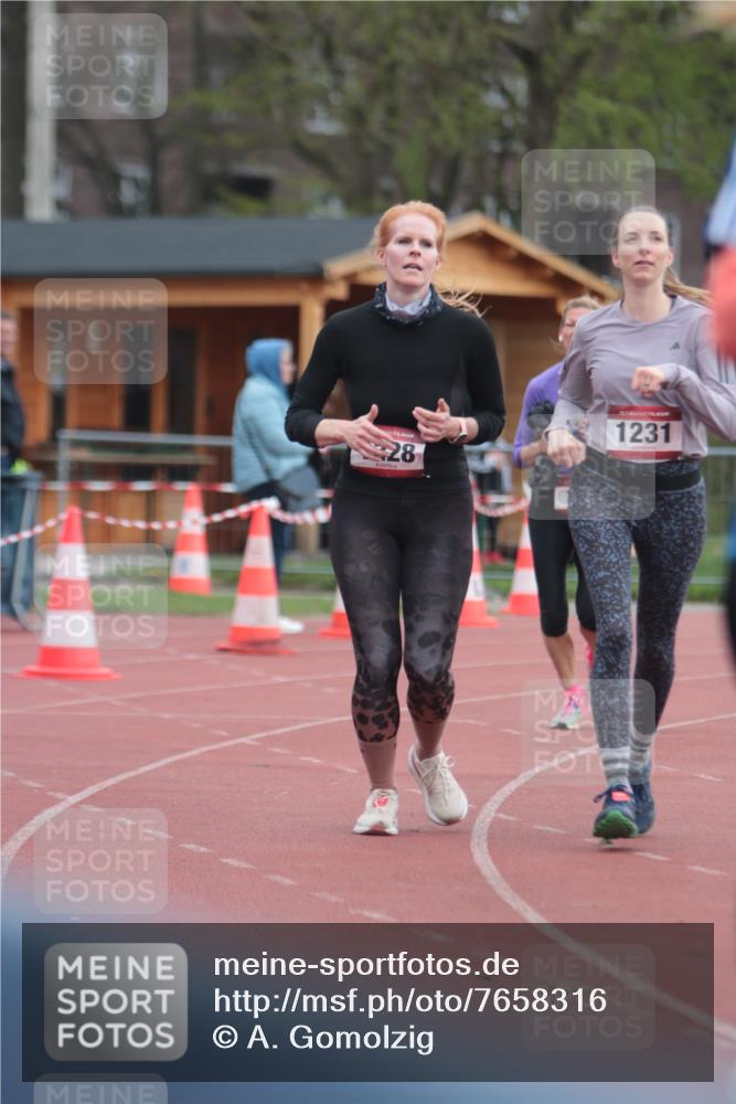 13.04.2025 - Hammer Lauf A. Gomolzig http://msf.ph/oto/7658316 13.04.2025 10:18:33 Ziel 184, 349, 717, 1228, 1231 meine-sportfotos.de