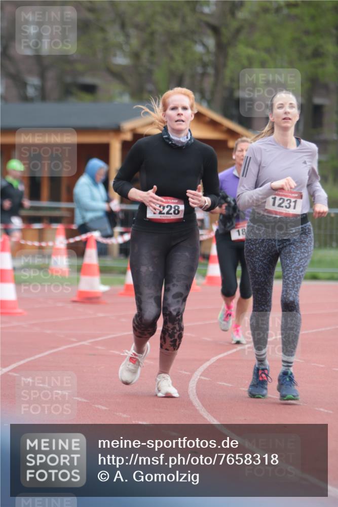 13.04.2025 - Hammer Lauf A. Gomolzig http://msf.ph/oto/7658318 13.04.2025 10:18:33 Ziel 184, 349, 717, 1228, 1231 meine-sportfotos.de