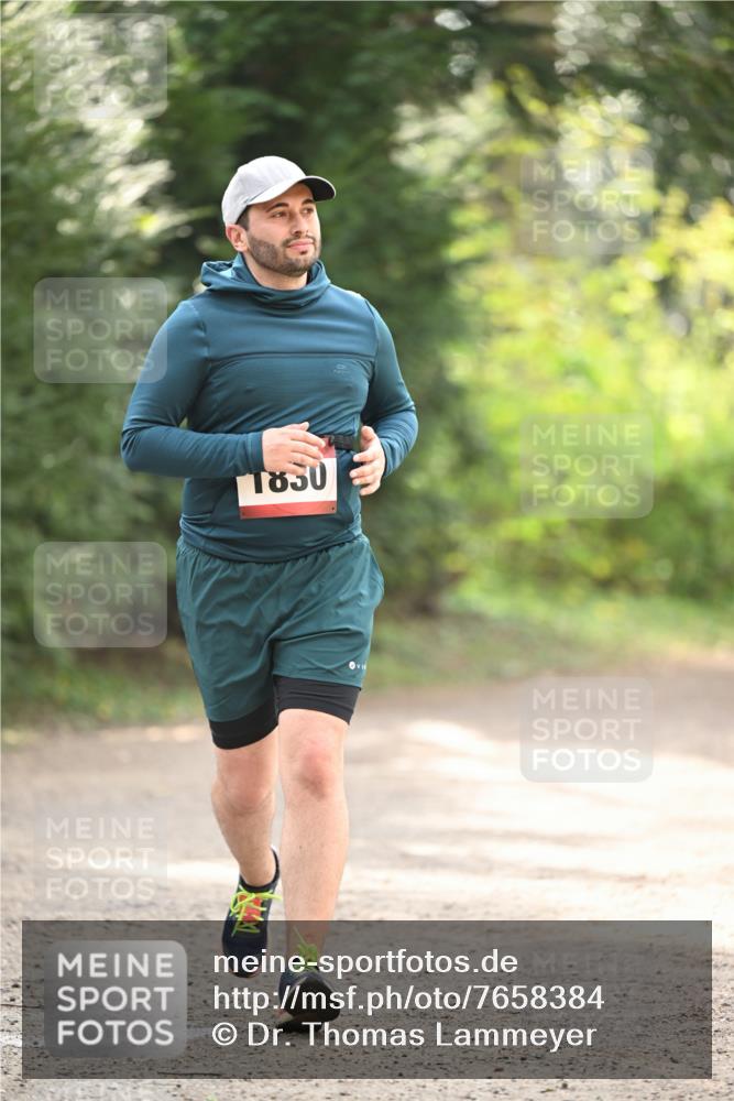 13.04.2025 - Hammer Lauf Dr. Thomas Lammeyer http://msf.ph/oto/7658384 13.04.2025 10:46:43 Laufen 1830 meine-sportfotos.de
