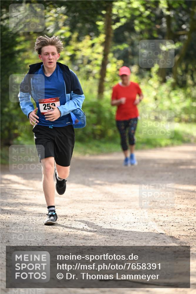 13.04.2025 - Hammer Lauf Dr. Thomas Lammeyer http://msf.ph/oto/7658391 13.04.2025 10:46:56 Laufen 15, 259 meine-sportfotos.de