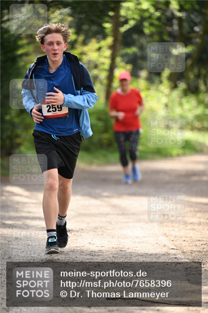 13.04.2025 - Hammer Lauf Dr. Thomas Lammeyer http://msf.ph/oto/7658396 13.04.2025 10:46:56 Laufen 259 meine-sportfotos.de