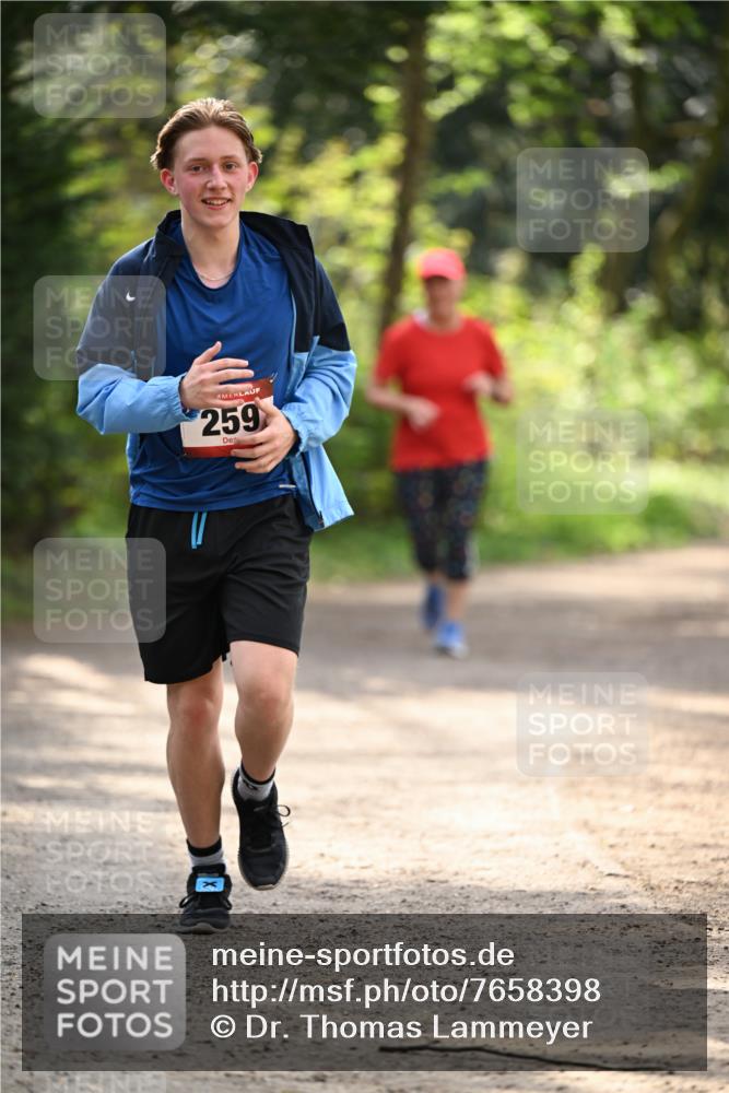 13.04.2025 - Hammer Lauf Dr. Thomas Lammeyer http://msf.ph/oto/7658398 13.04.2025 10:46:57 Laufen 259 meine-sportfotos.de