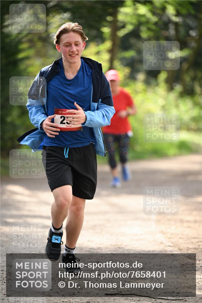 13.04.2025 - Hammer Lauf Dr. Thomas Lammeyer http://msf.ph/oto/7658401 13.04.2025 10:46:57 Laufen 15, 25 meine-sportfotos.de