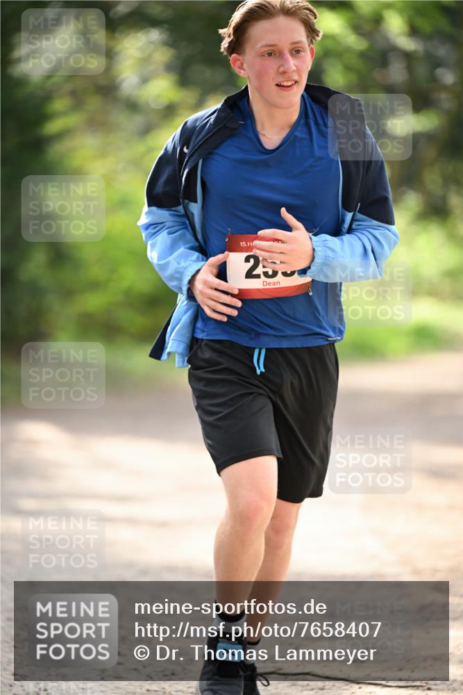 13.04.2025 - Hammer Lauf Dr. Thomas Lammeyer http://msf.ph/oto/7658407 13.04.2025 10:46:58 Laufen 15, 2502 meine-sportfotos.de