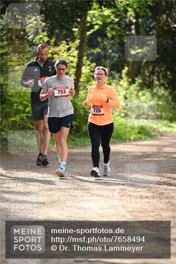 13.04.2025 - Hammer Lauf Dr. Thomas Lammeyer http://msf.ph/oto/7658494 13.04.2025 10:47:54 Laufen 15, 753, 726 meine-sportfotos.de