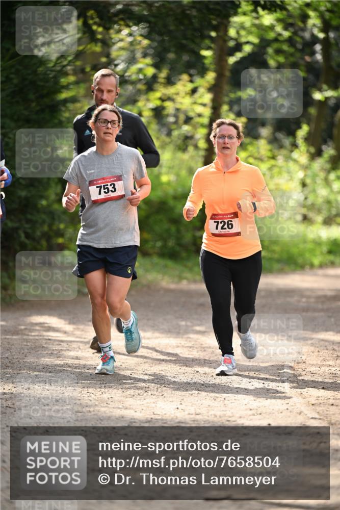 13.04.2025 - Hammer Lauf Dr. Thomas Lammeyer http://msf.ph/oto/7658504 13.04.2025 10:47:56 Laufen 15, 753, 726 meine-sportfotos.de