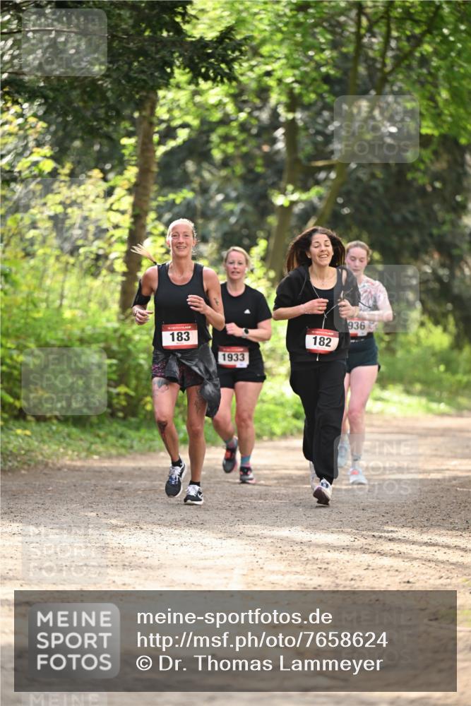 13.04.2025 - Hammer Lauf Dr. Thomas Lammeyer http://msf.ph/oto/7658624 13.04.2025 10:48:38 Laufen 183, 182, 1933, 936 meine-sportfotos.de