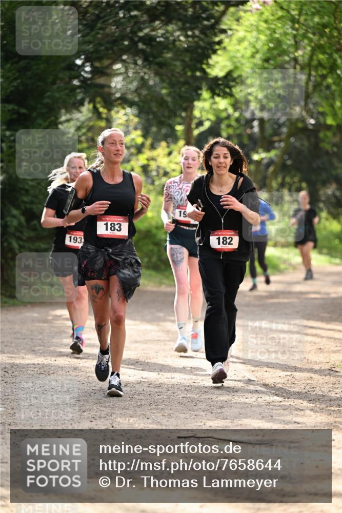 13.04.2025 - Hammer Lauf Dr. Thomas Lammeyer http://msf.ph/oto/7658644 13.04.2025 10:48:42 Laufen 193, 15, 183, 19, 1227, 15, 182 meine-sportfotos.de