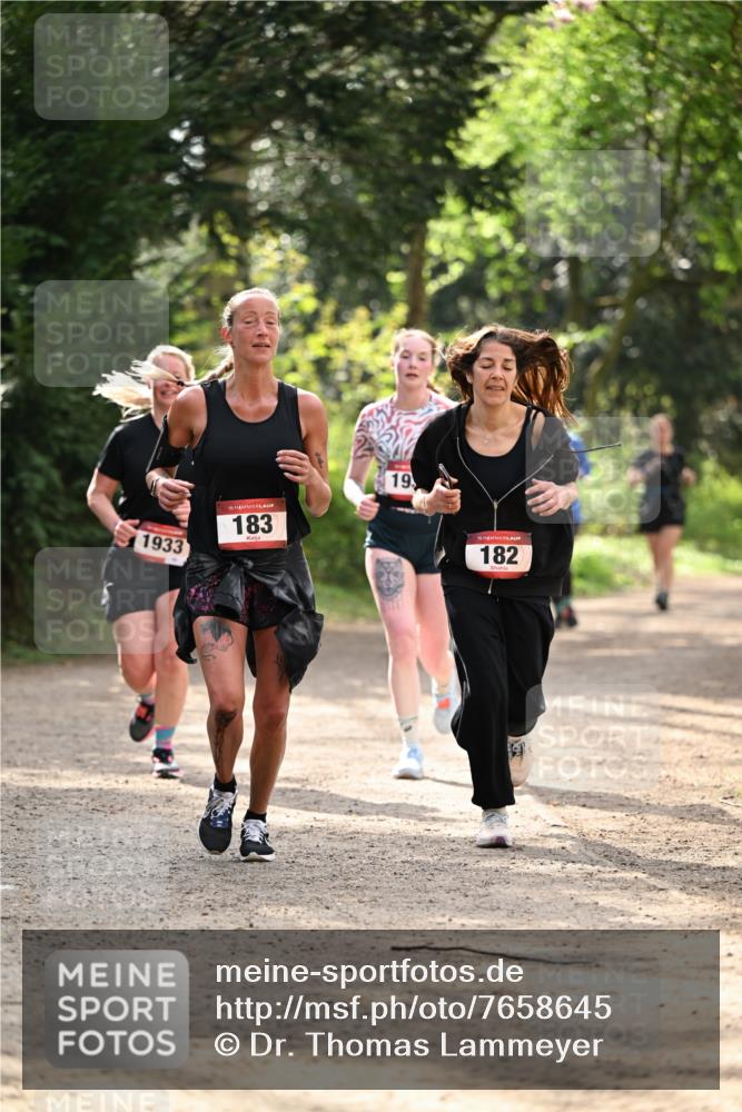 13.04.2025 - Hammer Lauf Dr. Thomas Lammeyer http://msf.ph/oto/7658645 13.04.2025 10:48:42 Laufen 1933, 15, 183, 19, 15, 182 meine-sportfotos.de