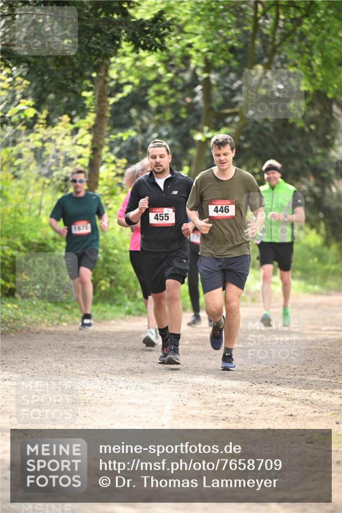 13.04.2025 - Hammer Lauf Dr. Thomas Lammeyer http://msf.ph/oto/7658709 13.04.2025 10:49:01 Laufen 455, 446 meine-sportfotos.de