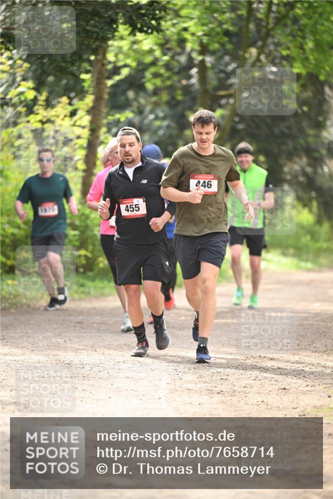 13.04.2025 - Hammer Lauf Dr. Thomas Lammeyer http://msf.ph/oto/7658714 13.04.2025 10:49:01 Laufen 1970, 455, 15, 446 meine-sportfotos.de