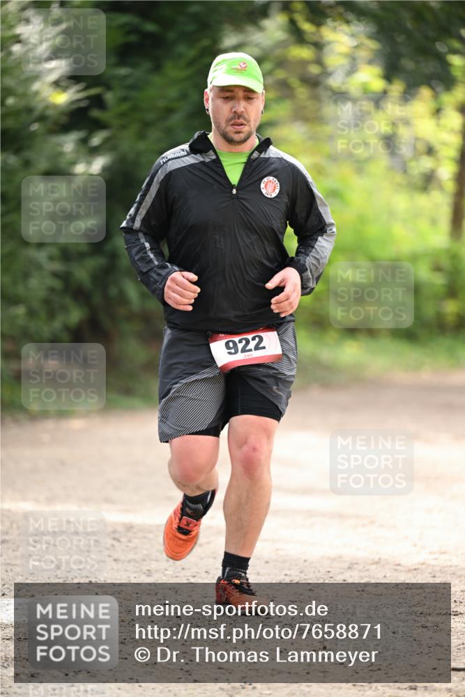 13.04.2025 - Hammer Lauf Dr. Thomas Lammeyer http://msf.ph/oto/7658871 13.04.2025 10:50:22 Laufen 922 meine-sportfotos.de
