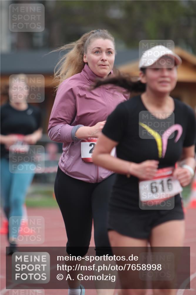 13.04.2025 - Hammer Lauf A. Gomolzig http://msf.ph/oto/7658998 13.04.2025 10:19:06 Ziel 230, 570, 616 meine-sportfotos.de