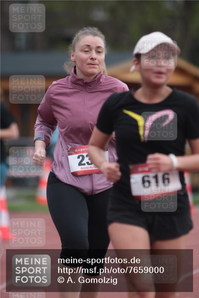 13.04.2025 - Hammer Lauf A. Gomolzig http://msf.ph/oto/7659000 13.04.2025 10:19:06 Ziel 230, 570, 616 meine-sportfotos.de