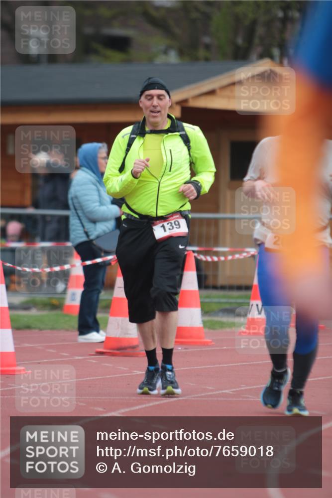 13.04.2025 - Hammer Lauf A. Gomolzig http://msf.ph/oto/7659018 13.04.2025 10:19:19 Ziel 139, 140, 258, 264, 419 meine-sportfotos.de