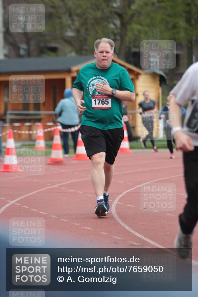 13.04.2025 - Hammer Lauf A. Gomolzig http://msf.ph/oto/7659050 13.04.2025 10:19:43 Ziel 268, 415, 1067 meine-sportfotos.de