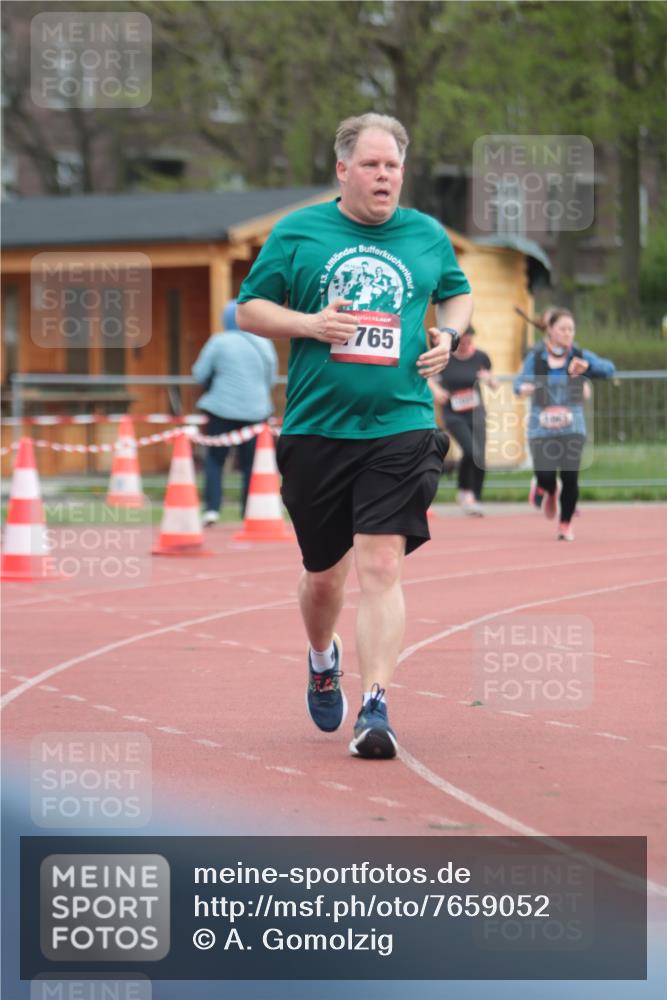 13.04.2025 - Hammer Lauf A. Gomolzig http://msf.ph/oto/7659052 13.04.2025 10:19:44 Ziel 268, 415, 1067 meine-sportfotos.de