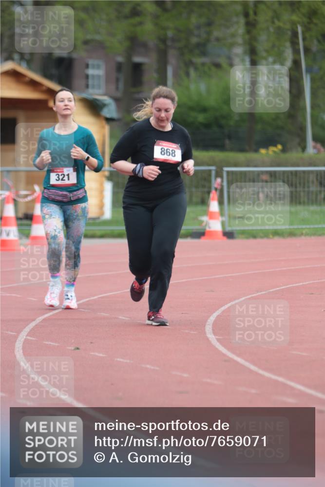13.04.2025 - Hammer Lauf A. Gomolzig http://msf.ph/oto/7659071 13.04.2025 10:19:59 Ziel 321, 868, 1860 meine-sportfotos.de