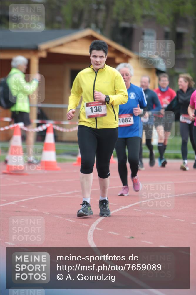 13.04.2025 - Hammer Lauf A. Gomolzig http://msf.ph/oto/7659089 13.04.2025 10:20:13 Ziel 138, 204, 1082 meine-sportfotos.de