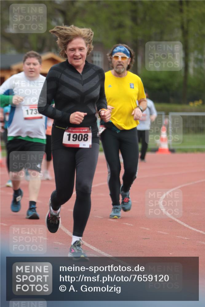 13.04.2025 - Hammer Lauf A. Gomolzig http://msf.ph/oto/7659120 13.04.2025 10:20:26 Ziel 281, 347, 351, 583, 1732, 1733, 1908 meine-sportfotos.de